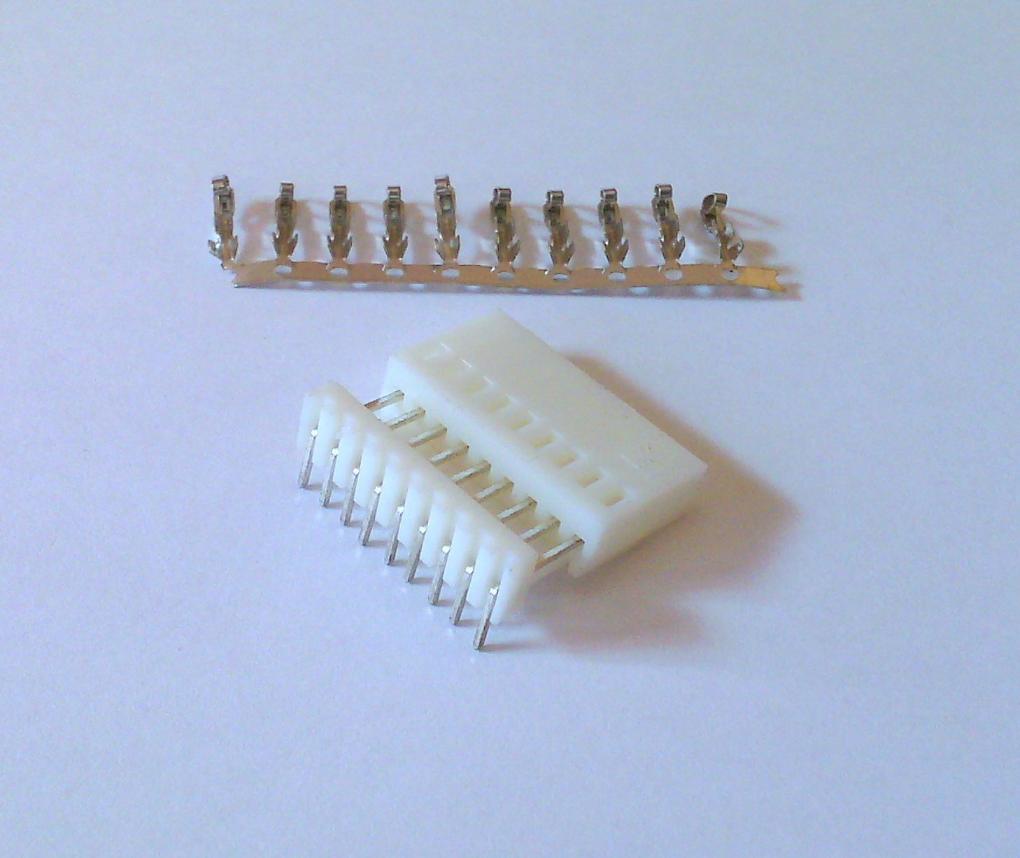 White Housing 9 Pin tipe L