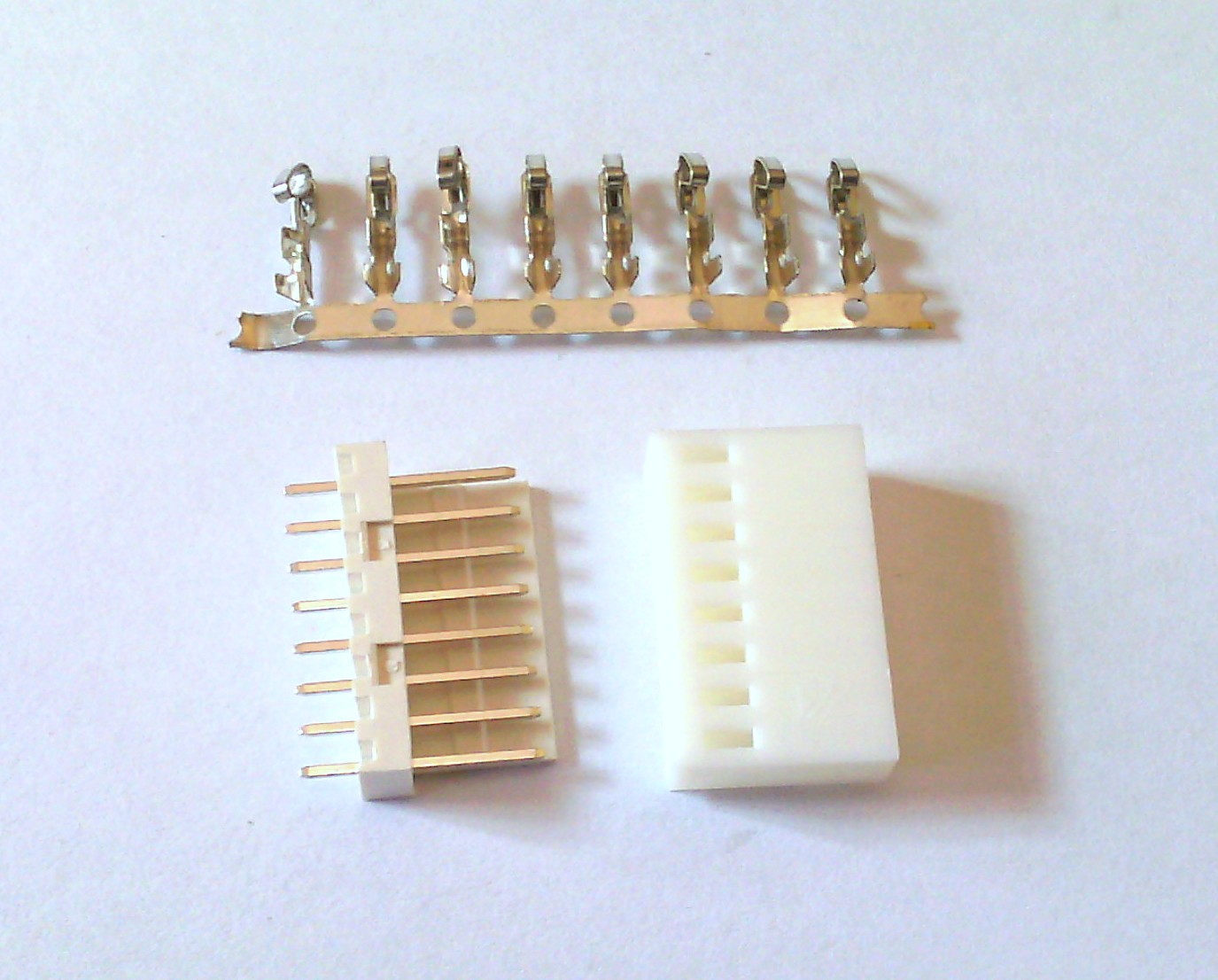 White Housing 8 Pin