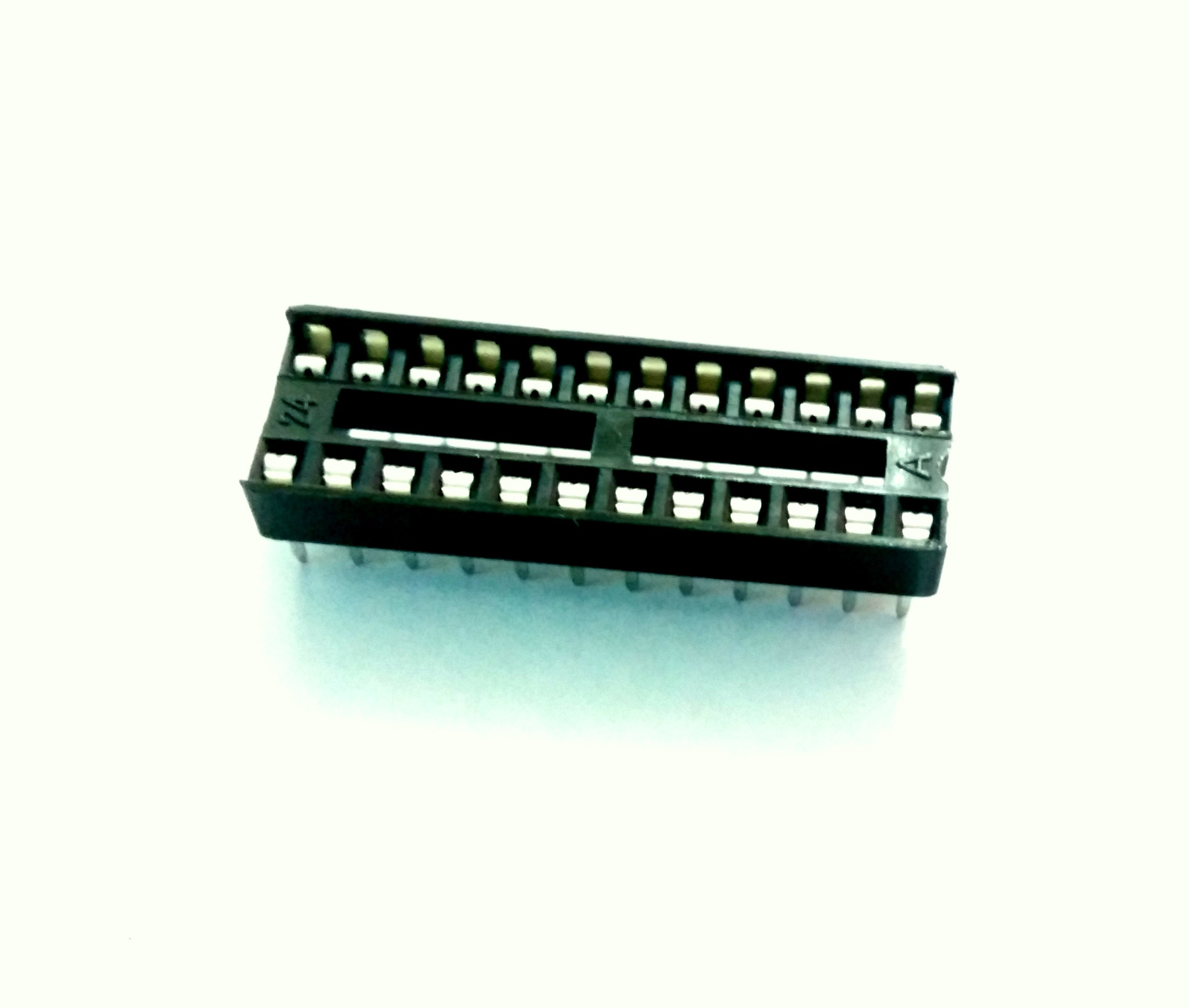 Soket IC 24 Pin