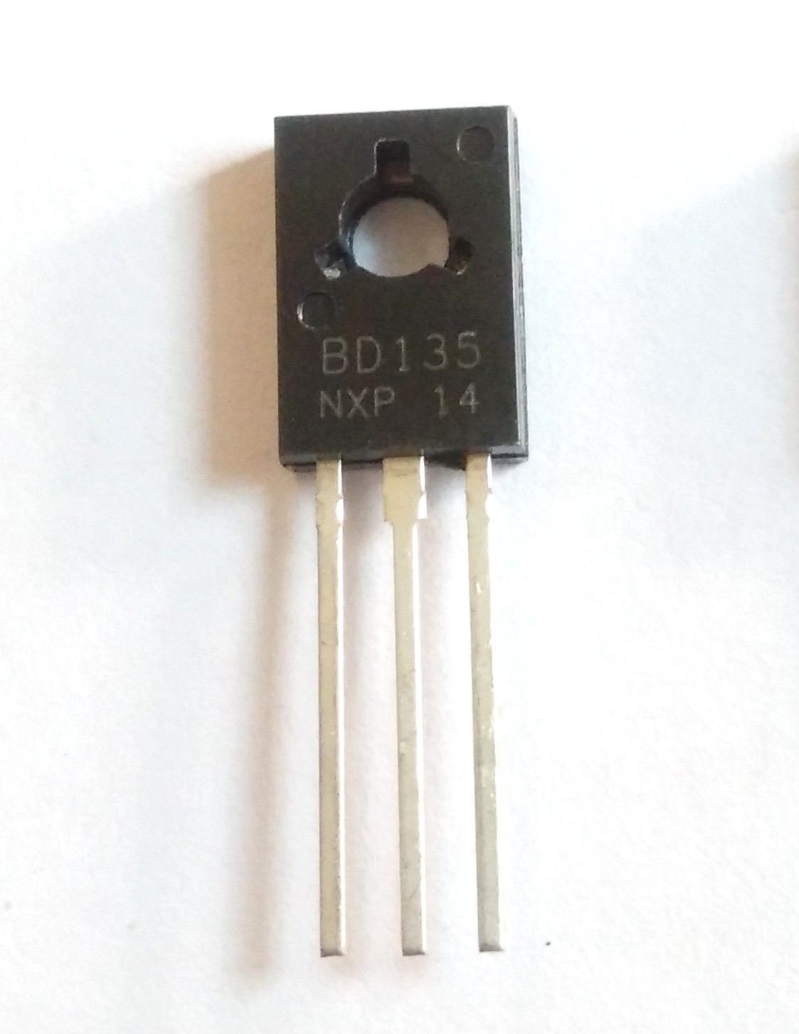 BD135