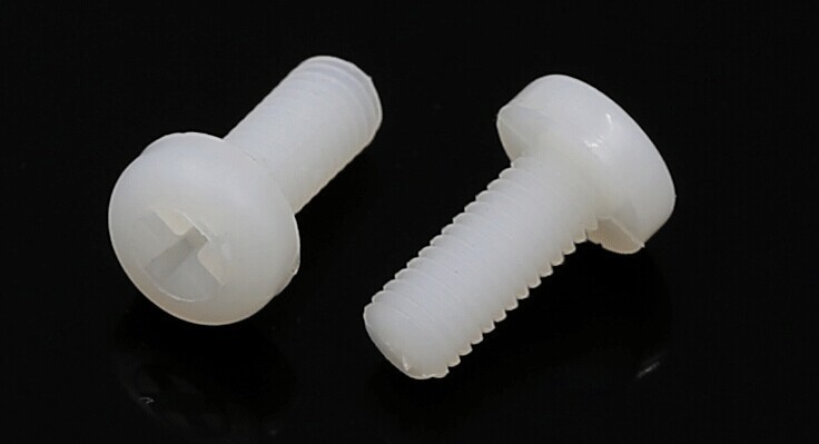 Baut Nylon M3*6mm