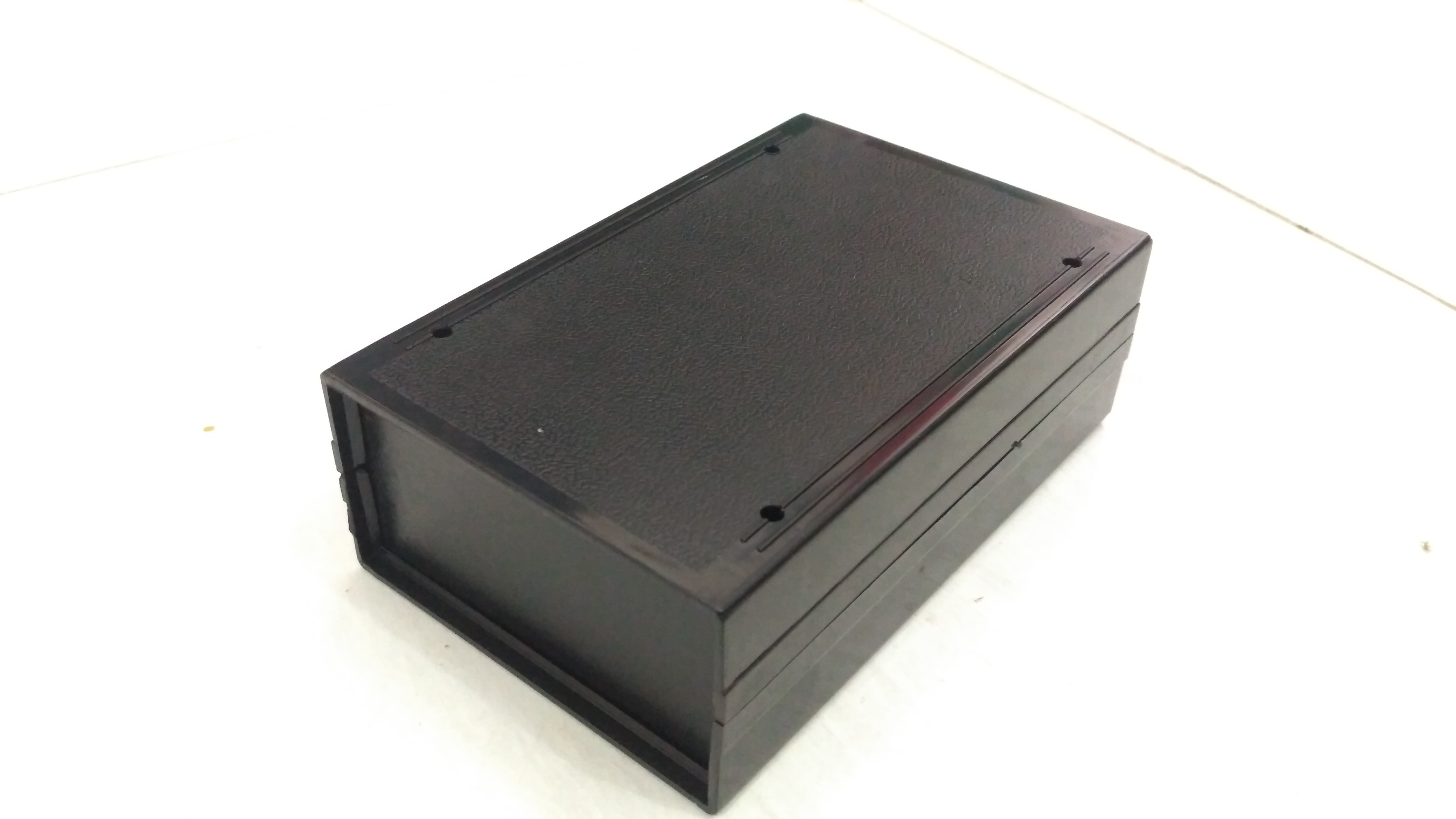 Box Plastik HItam 150x100x 50mm
