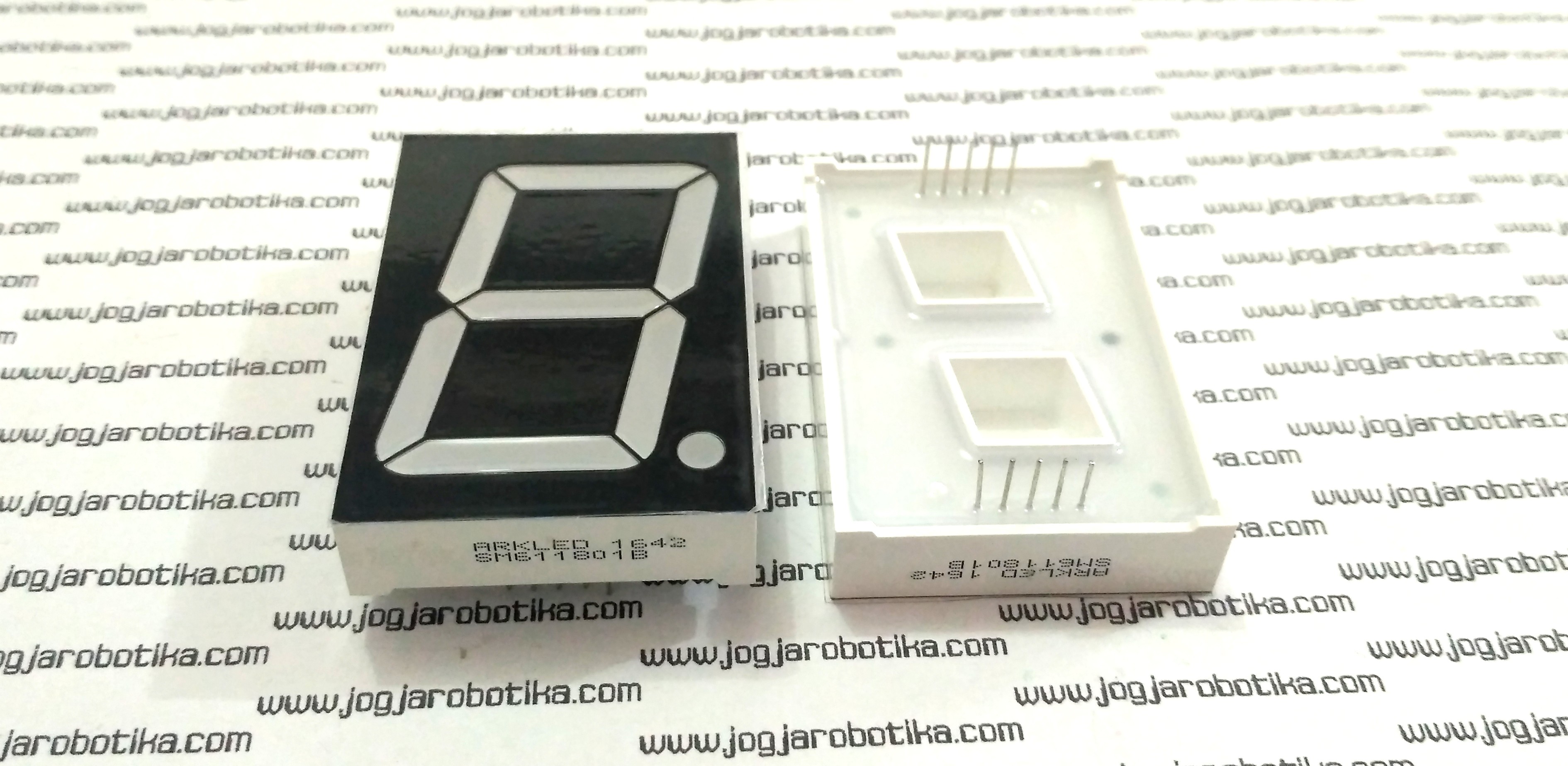 SEVEN SEGMENT BIRU 1.8 INCH SM611801B 7 SEGMEN COMMON ANODA